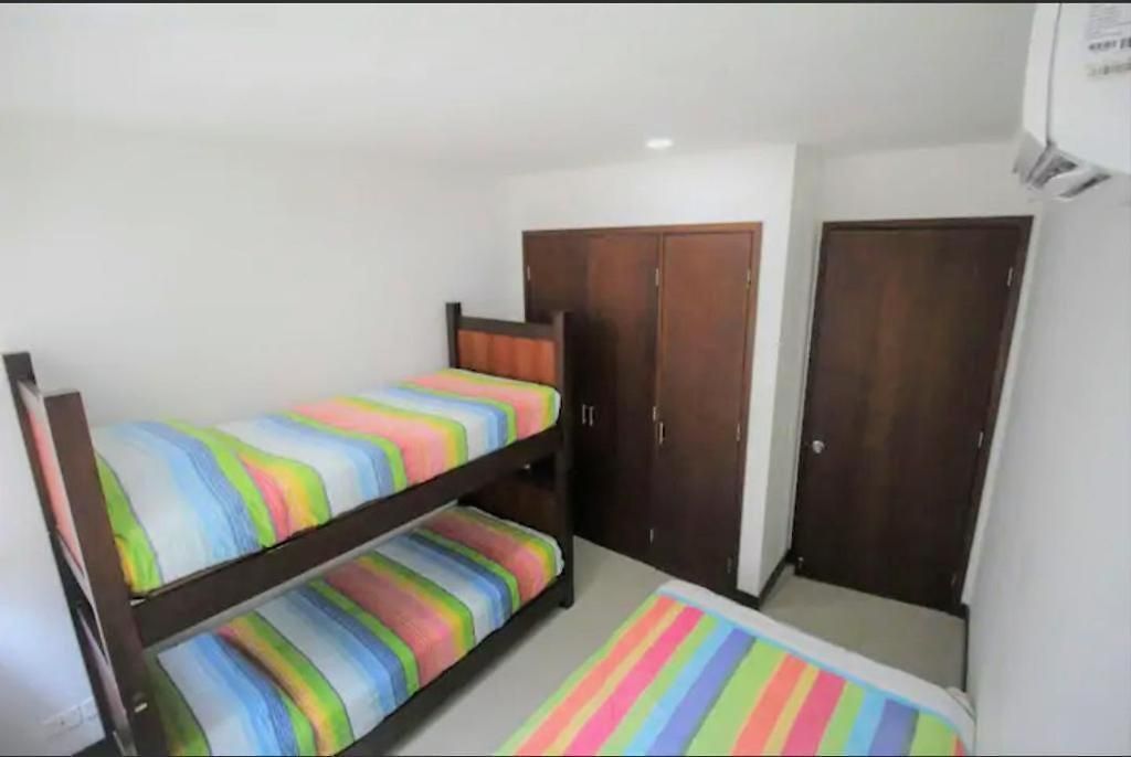 Edificio Acceso Directo Al Mar Primera Linea De Playa 2 Apartamento
