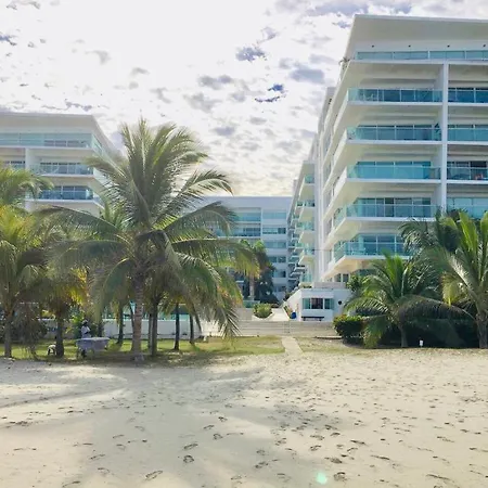 Edificio Acceso Directo Al Mar Primera Linea De Playa 2 Apartment *