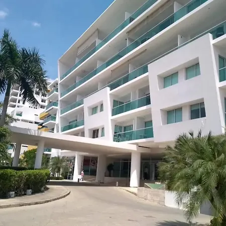 Edificio Acceso Directo Al Mar Primera Linea De Playa 2