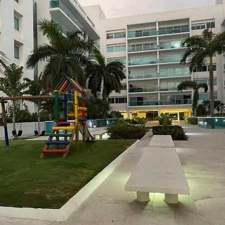 Edificio Acceso Directo Al Mar Primera Linea De Playa 2 Cartagena